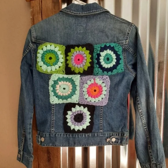 Upcycled jean jacket S handmade granny squares Gap - Picture 2 of 5